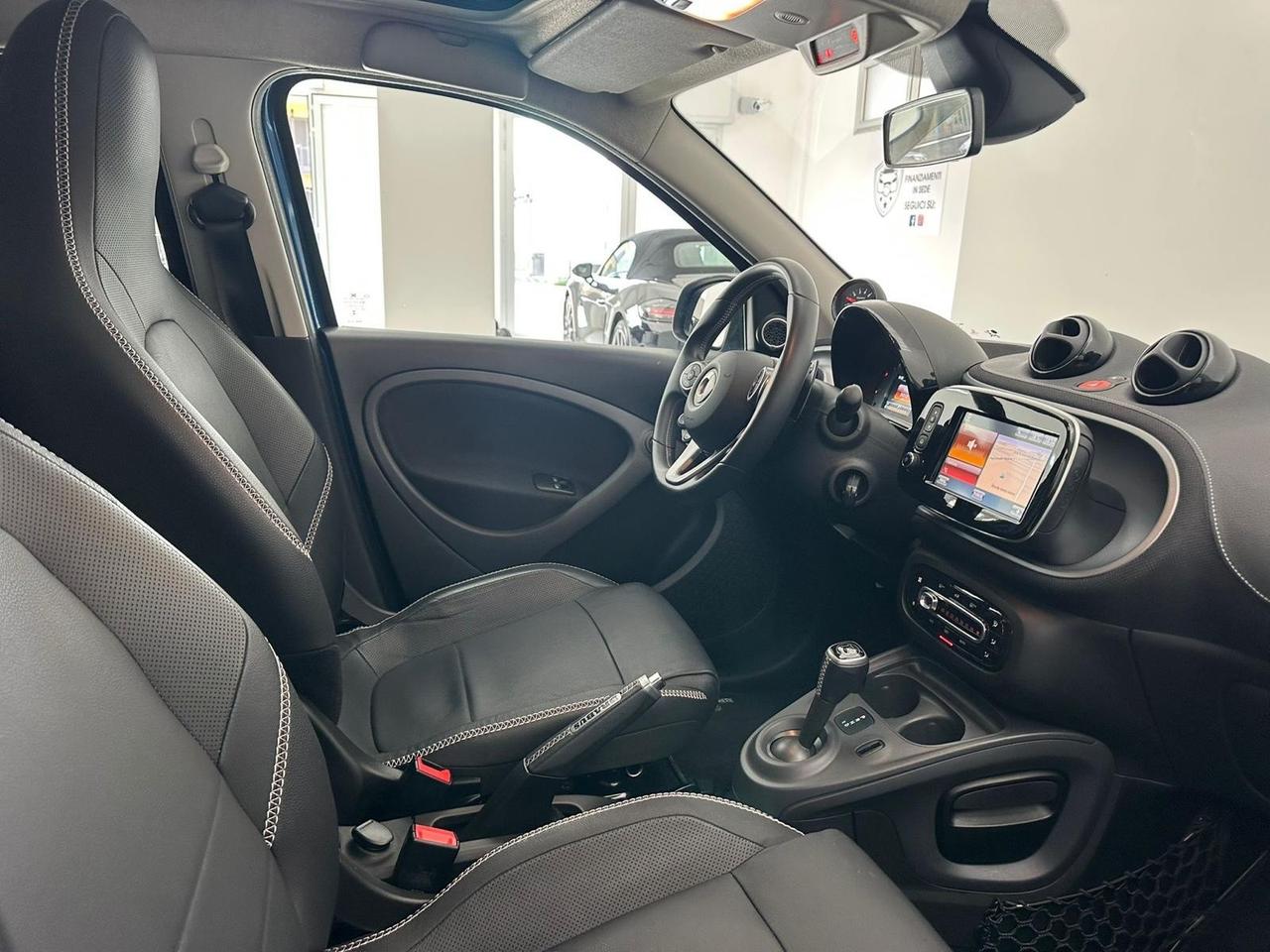 SMART FORFOUR BRABUS XCLUSIVE 109 CV 25.000 KM TETTO/JBL/PANORAMA