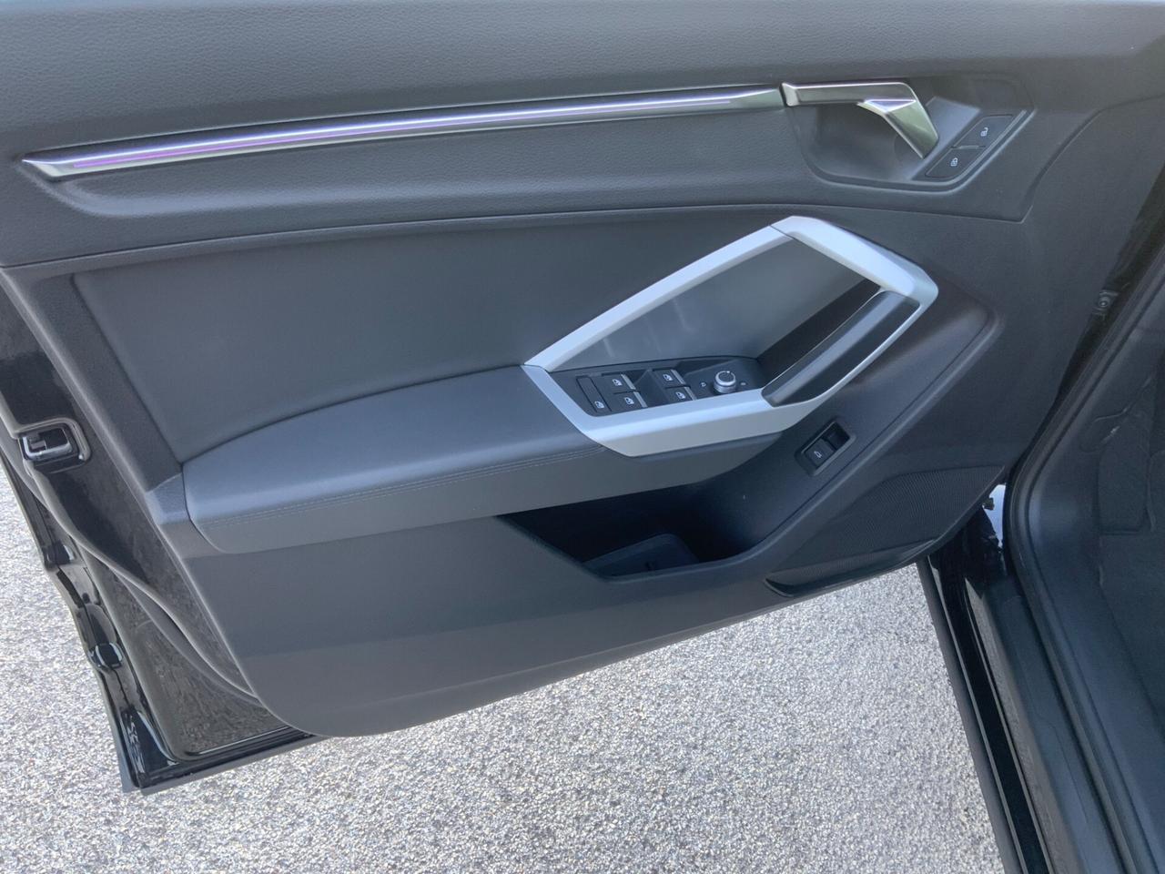 Audi Q3 35 TDI quattro S tronic Business Advanced