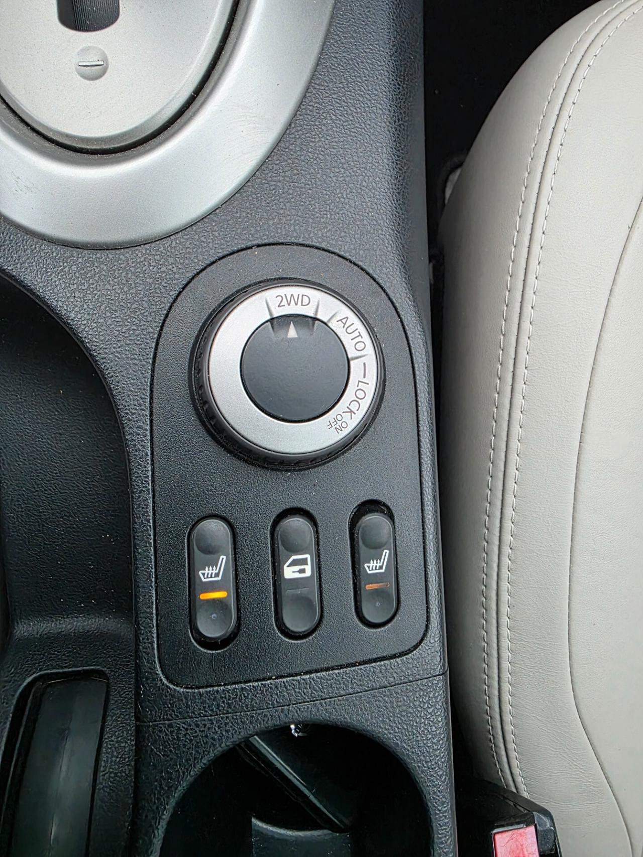 Nissan Qashqai Qashqai+2 2.0 dCi DPF 4WD aut. n-tec