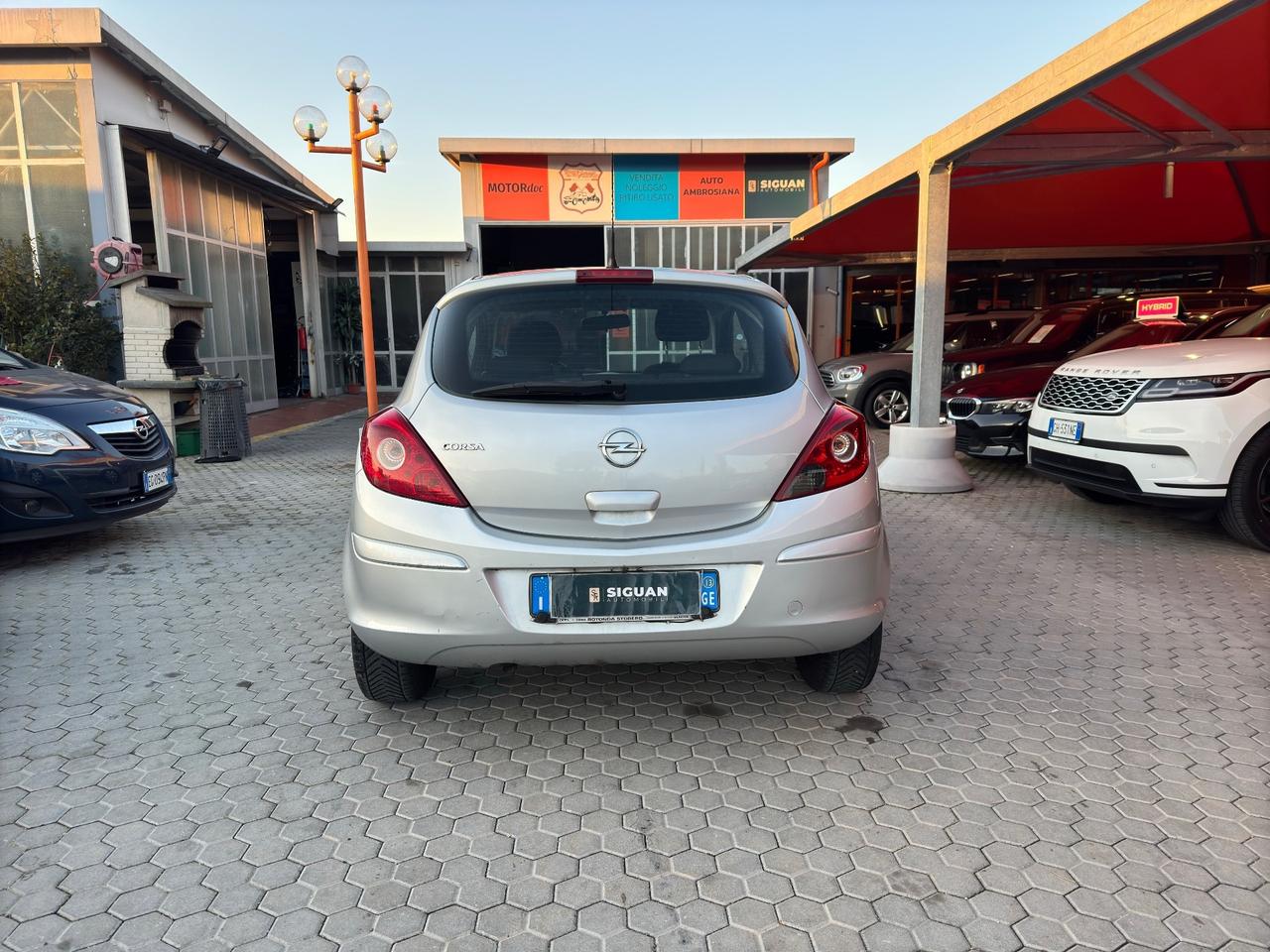 Opel Corsa ADATTA A NEOPATENTATI 1.2 85CV 3 porte GPL-TECH b-color