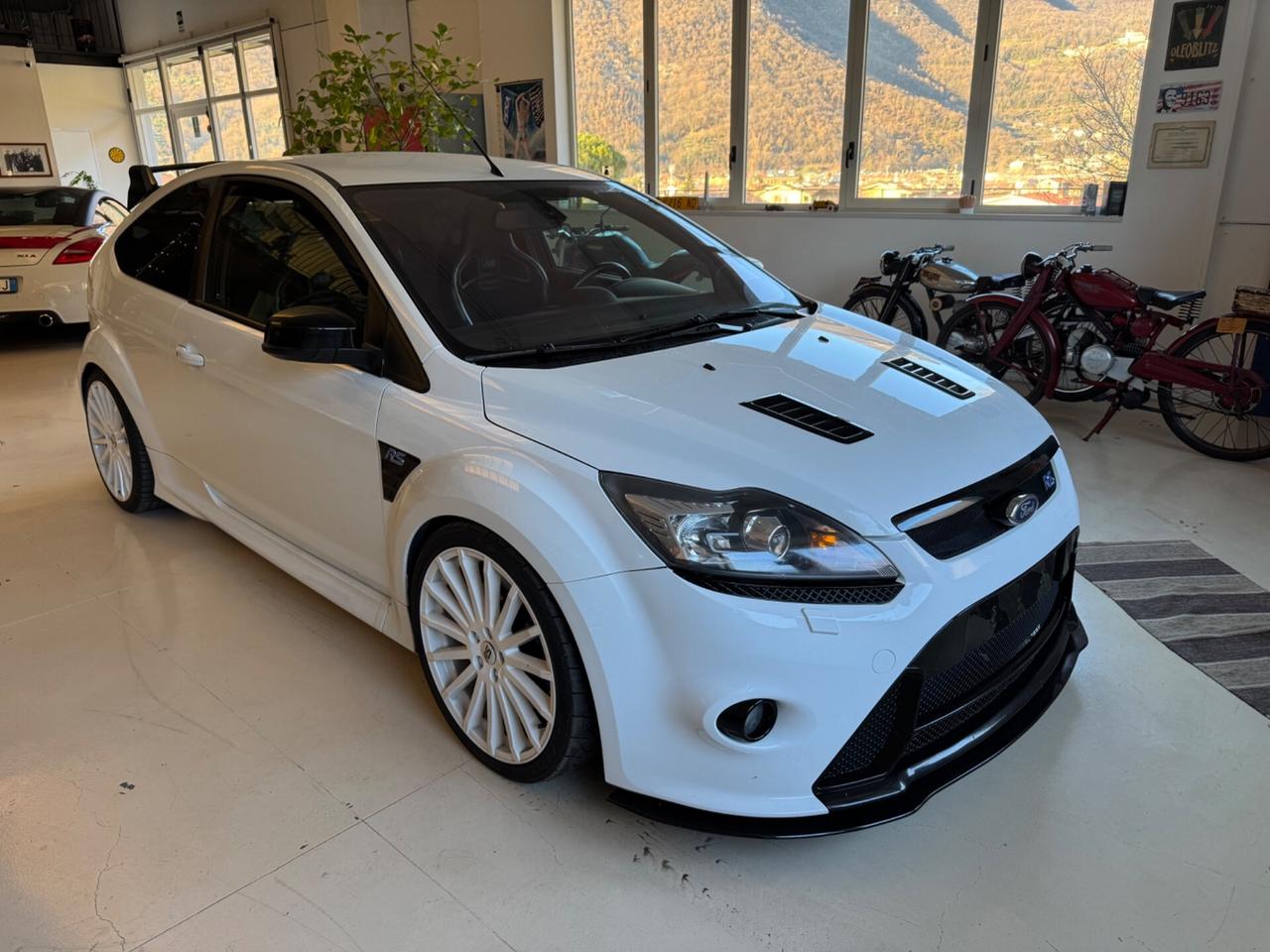 Ford Focus 2.5T (305CV) 3p. RS