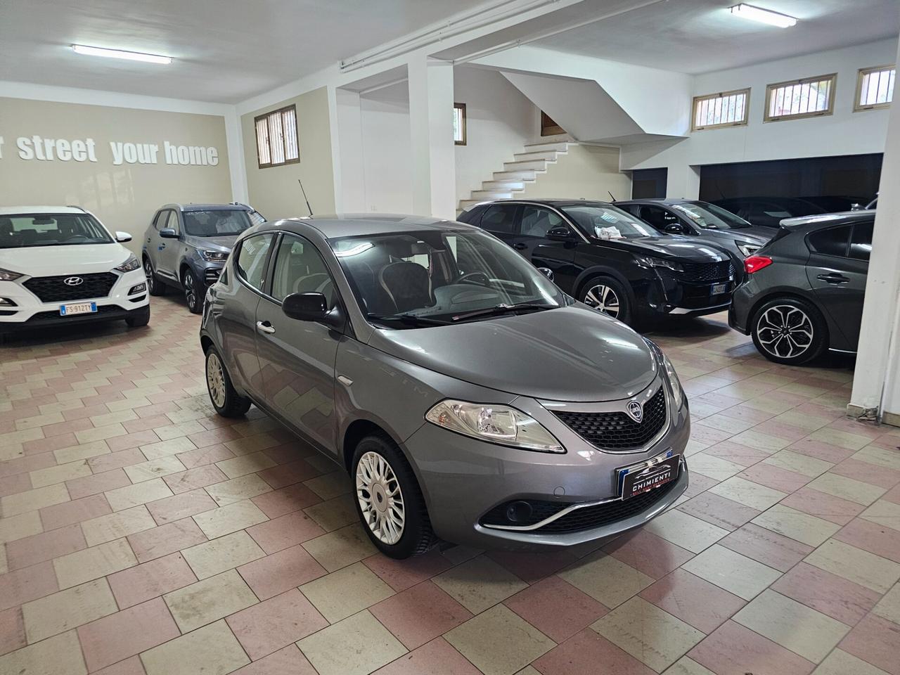 Lancia Ypsilon 1.2 69 CV 5 porte GPL Ecochic Gold