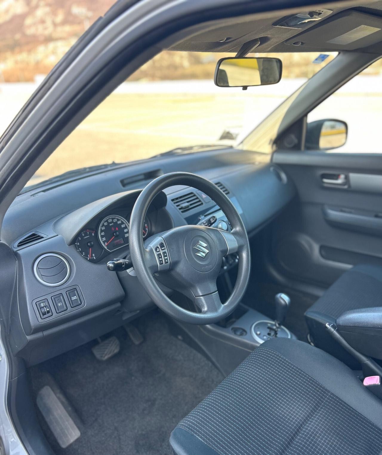Suzuki Swift 1.3 Neopatentati CAMBIO AUTOMATICO