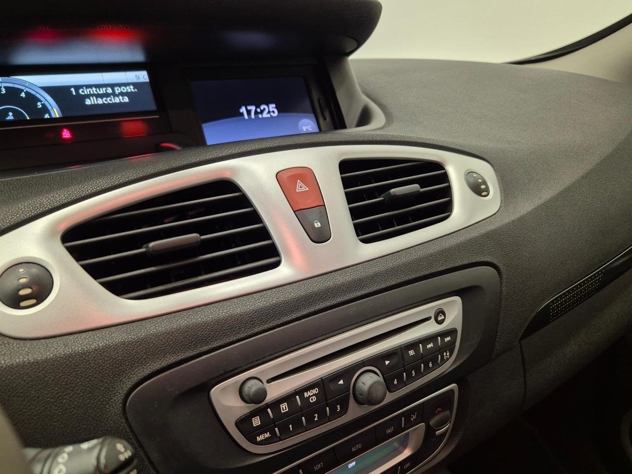 Renault Scenic 1.9 dci Dynamique TomTom 7 POSTI - NEOPATENTATI - Cam - Cruise/Lim