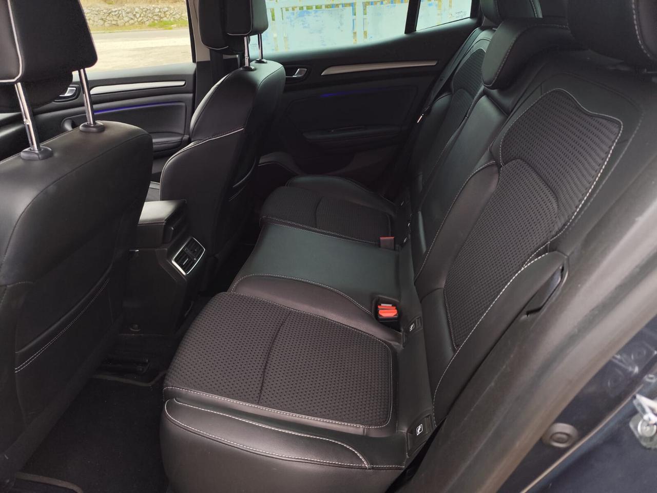 Renault Megane Mégane dCi 8V 110 CV EDC Energy Bose