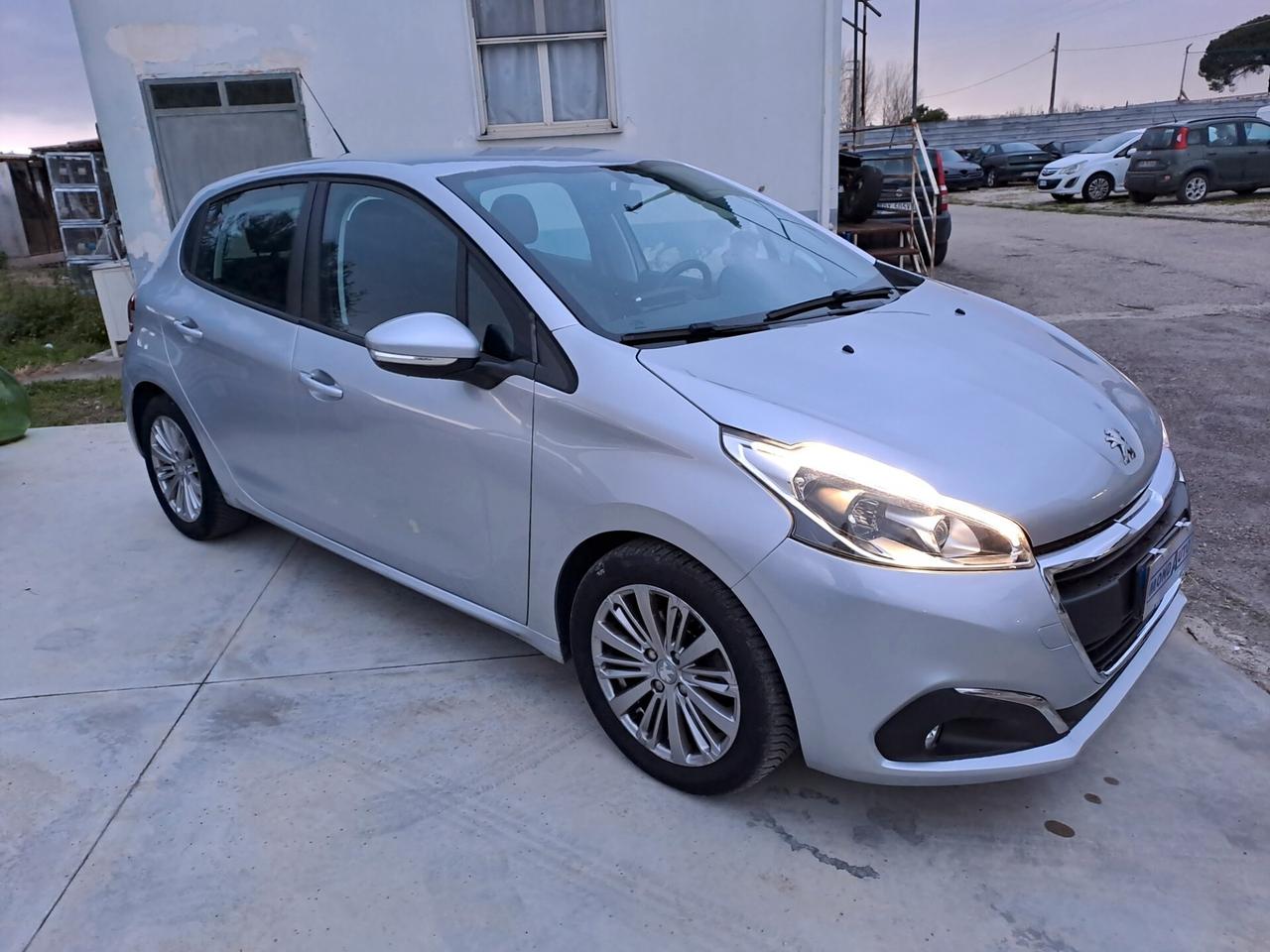 Peugeot 208 BlueHDi 75 5 porte Allure 2016
