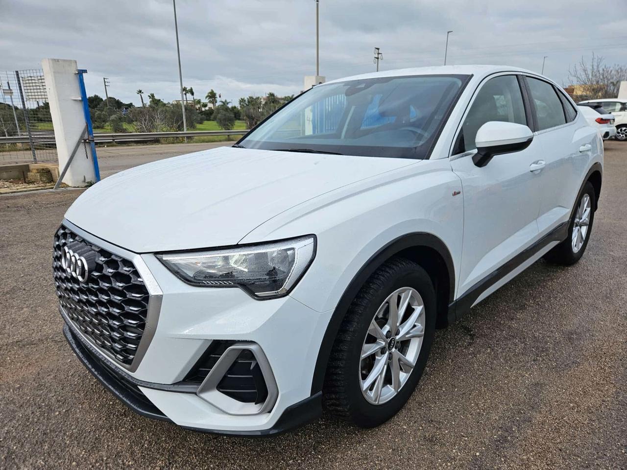 Audi Q3 35 TDI Sportback s line edition