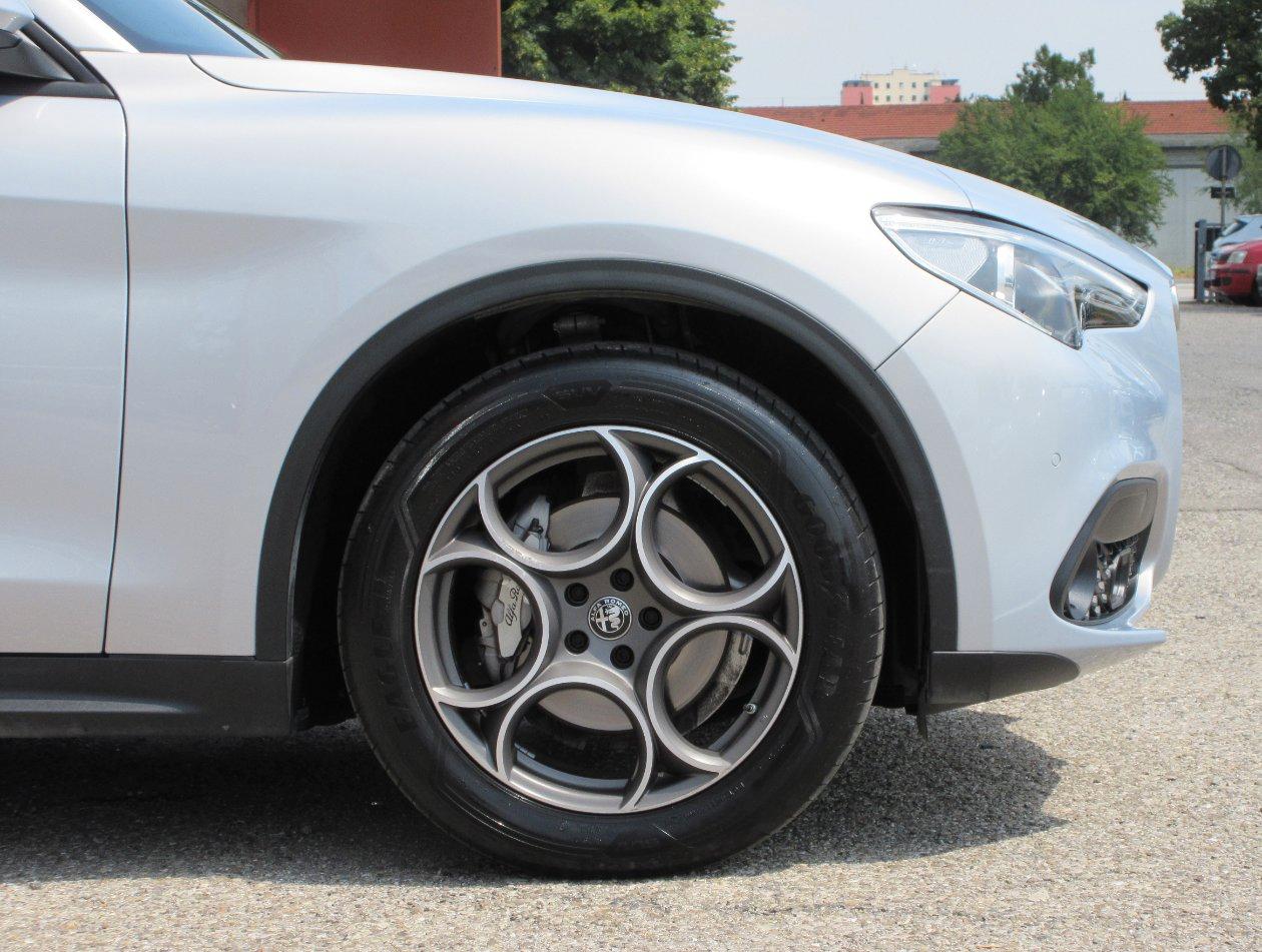 Alfa Romeo Stelvio 2.2 t Sprint Q4 190cv auto