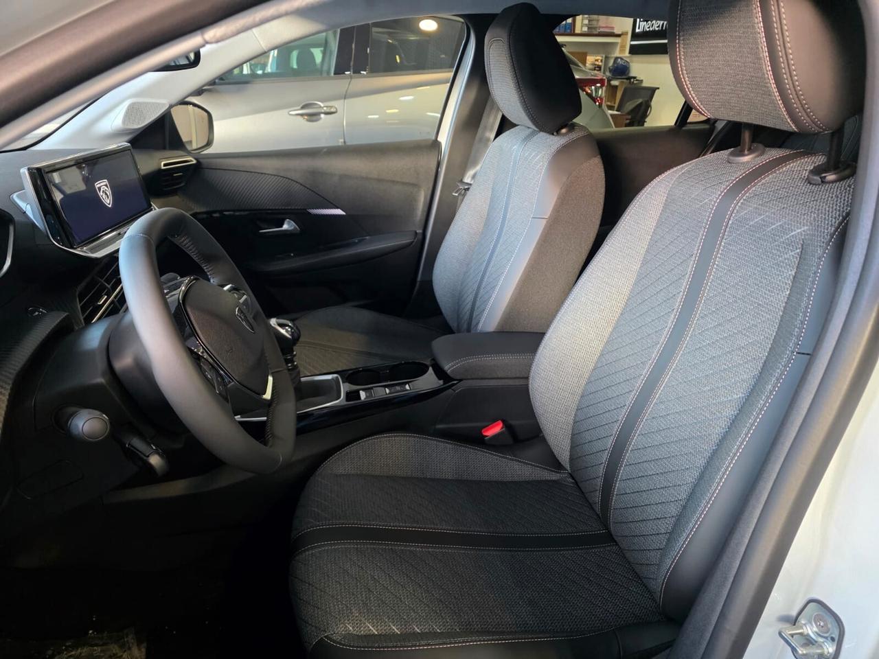 NEW PEUGEOT 208 ALLURE 100CV