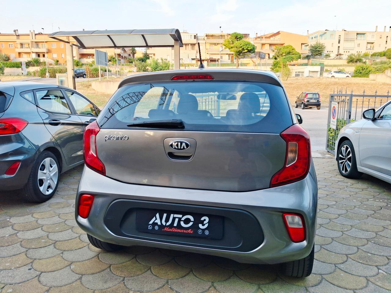 Kia Picanto 1.0 12V 5 porte Cool