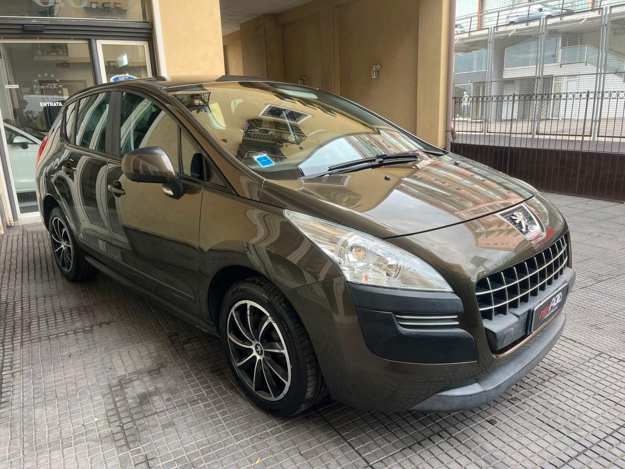 Peugeot 3008 1.6 HDi 110CV Premium