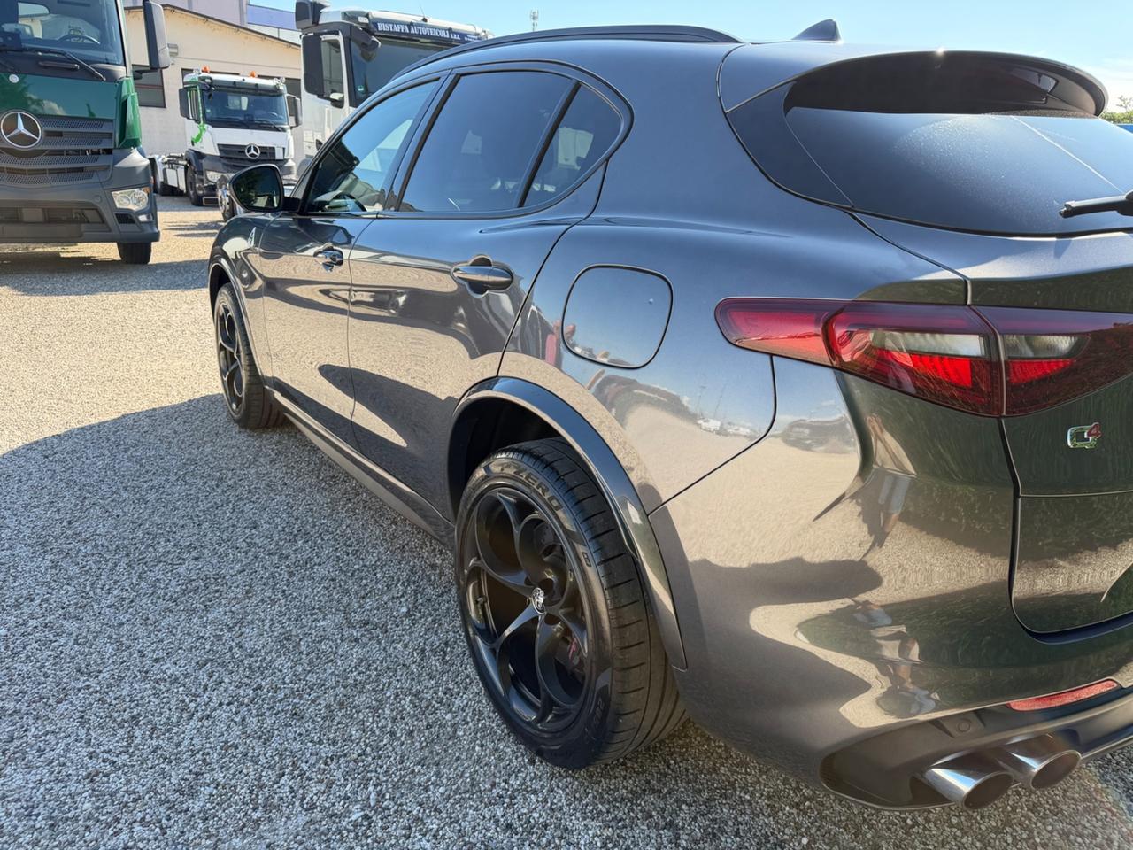 Alfa Romeo Stelvio 2.9 Bi-Turbo V6 510 CV AT8 Quadrifoglio