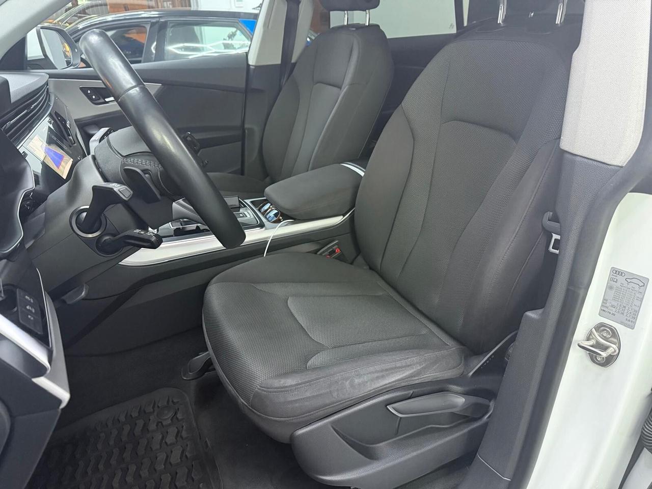 Audi Q8 SUV 45 TDI quattro tiptronic S line edition