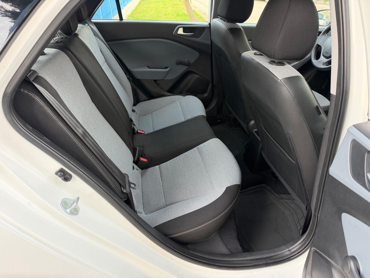 Hyundai i20 1.1 CRDi 75 cv 2015 114.000 km