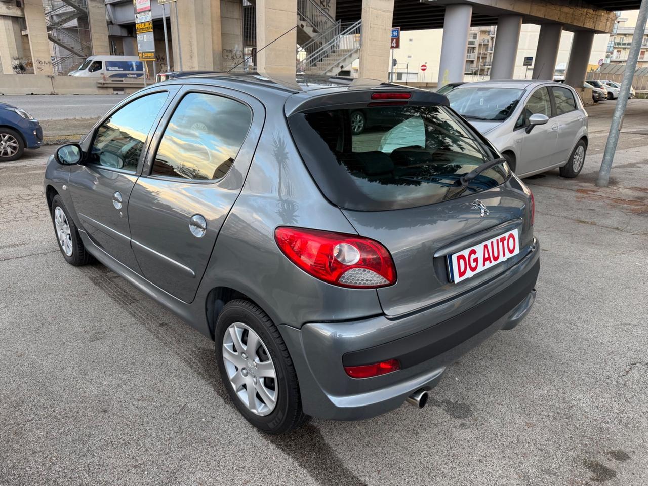 Peugeot 206 1.1 benzina 60 cv 2011 80.000 km