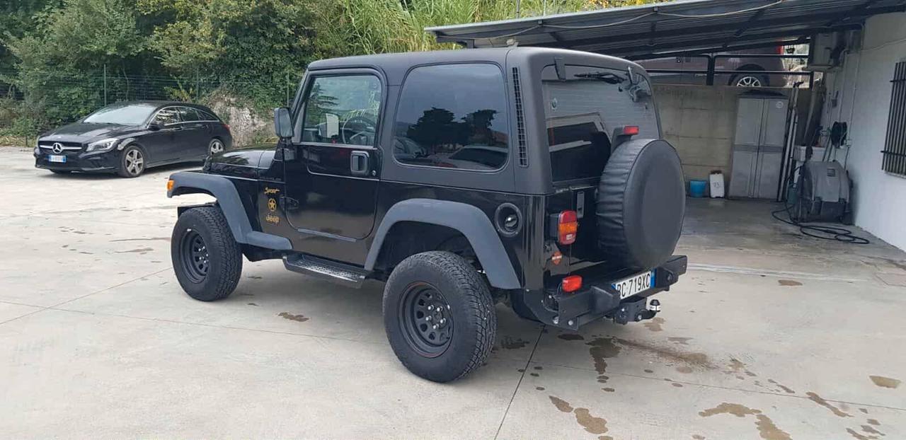 Jeep Wrangler 2.5 Sport GPL