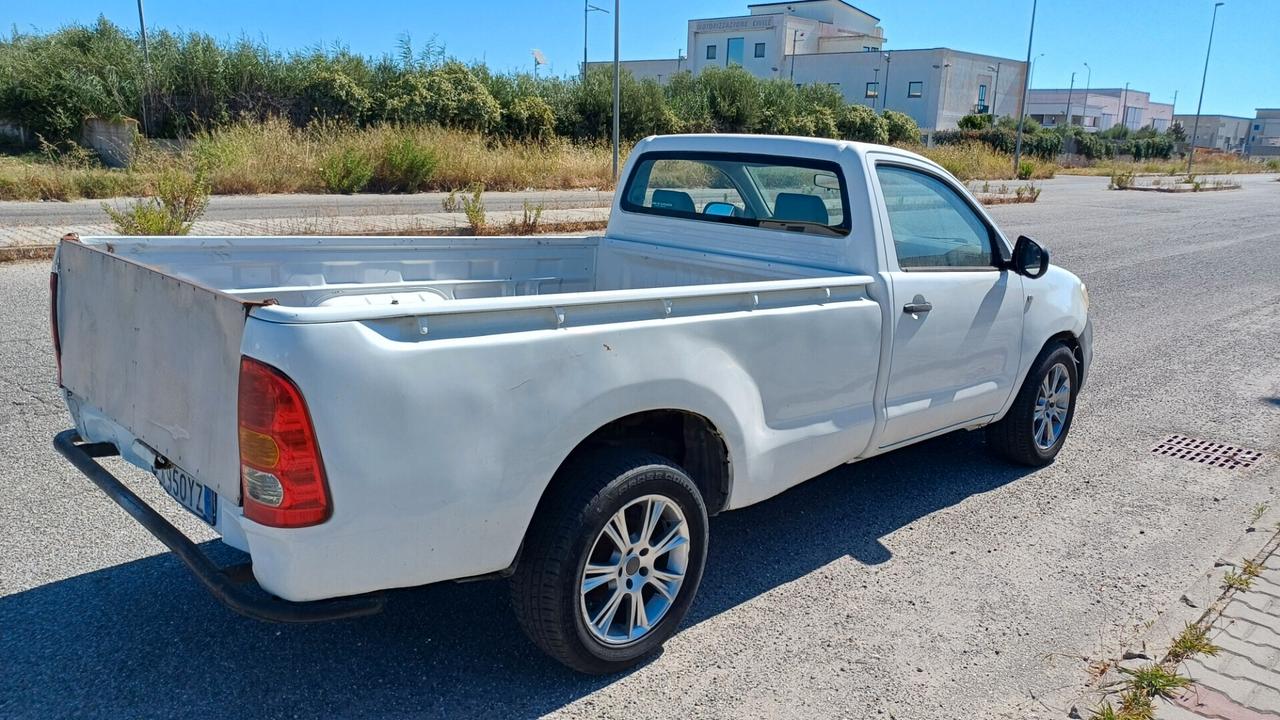 Toyota Hilux 2.5 D-4D 2WD 2p. Pick-up