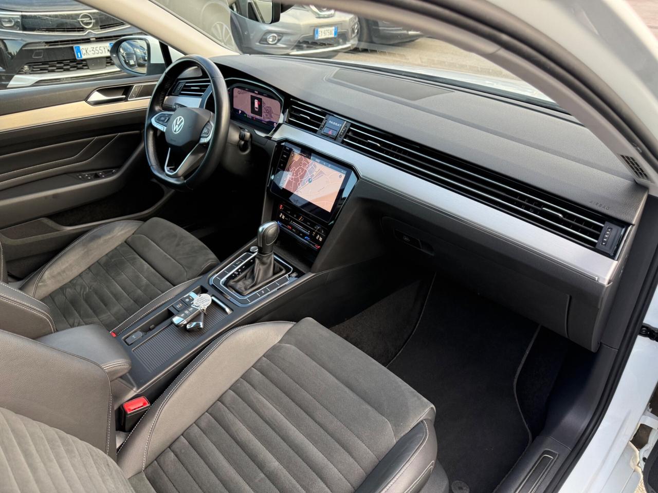 Volkswagen Passat Variant 2.0 TDI SCR 200 CV DSG Executive