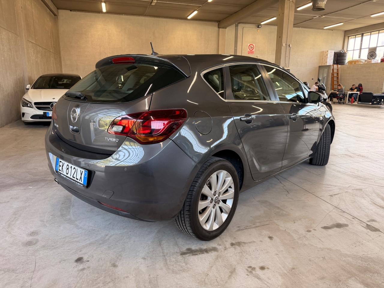 Opel Astra 1.4 Turbo 140CV 5 porte Cosmo