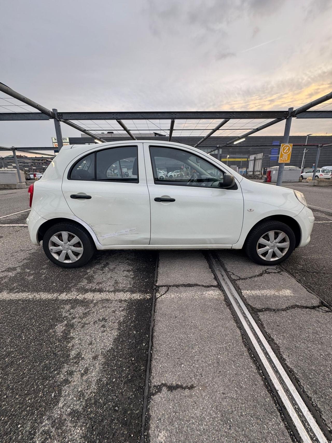 Nissan Micra 1.2 12V 5 porte Tekna