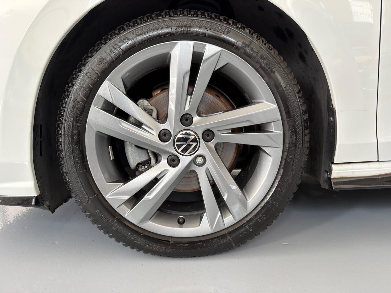 Volkswagen Golf 1.5 eTSI 150 CV EVO ACT DSG R-Line