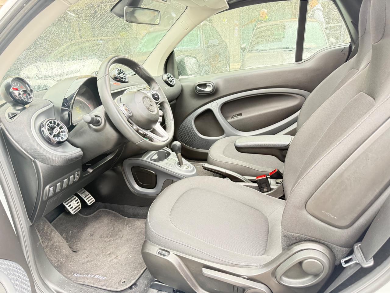 Smart ForTwo 70 1.0 twinamic cabrio Passion LED PDC CERCHI 15 BLUETOOTH