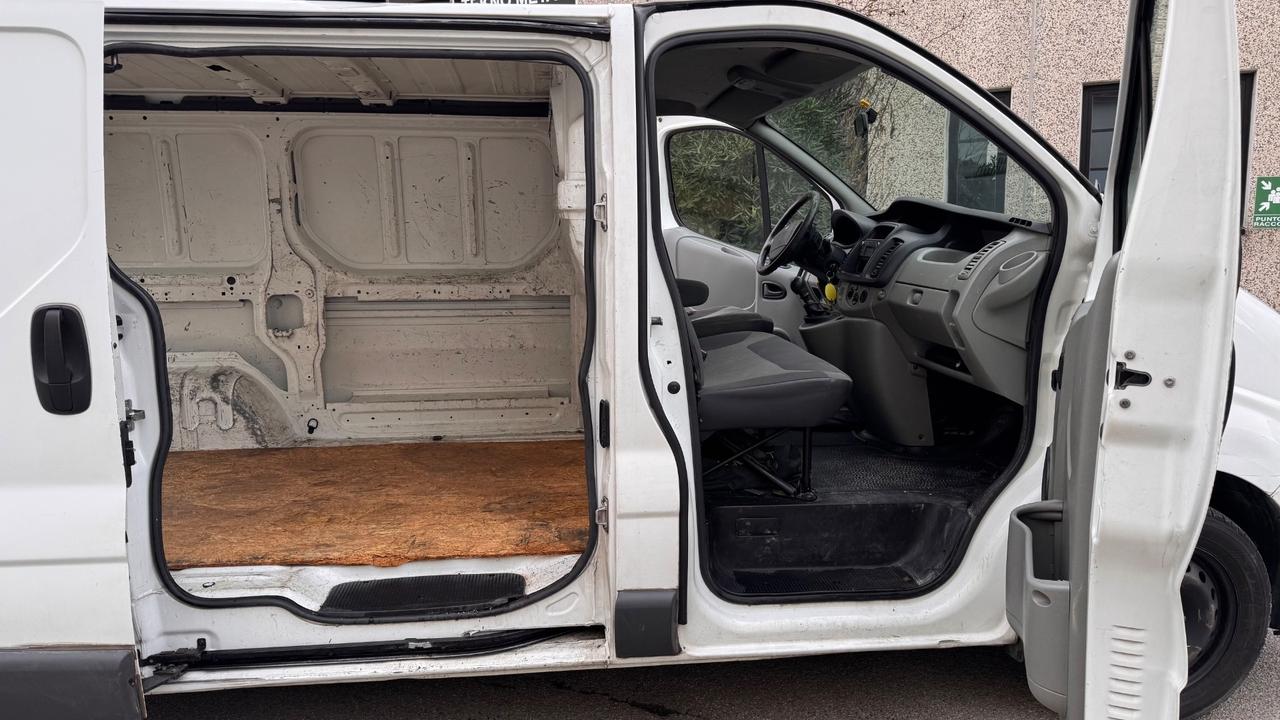 Renault Trafic 2.0dci 115CV