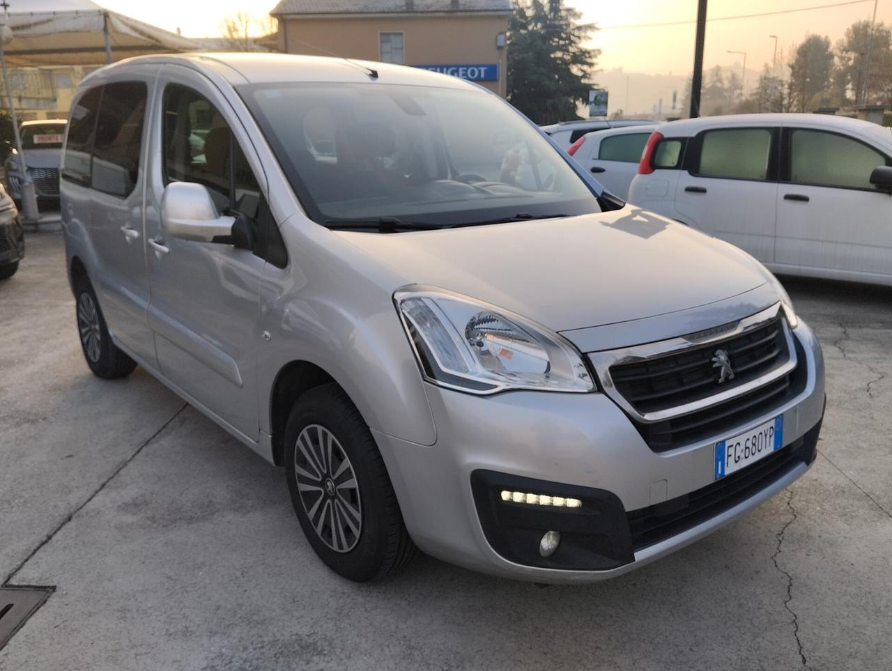 Peugeot Partner Tepee BlueHDi 100 Active N1