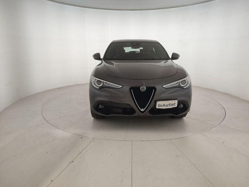 Alfa Romeo Stelvio 2.2 t Executive Q4 210cv auto my19