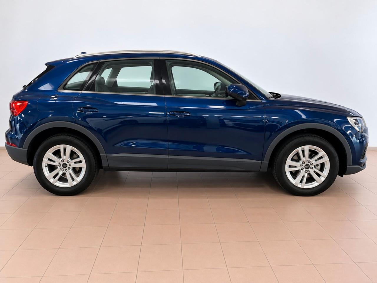 Audi Q3 35 TDI S tronic Business