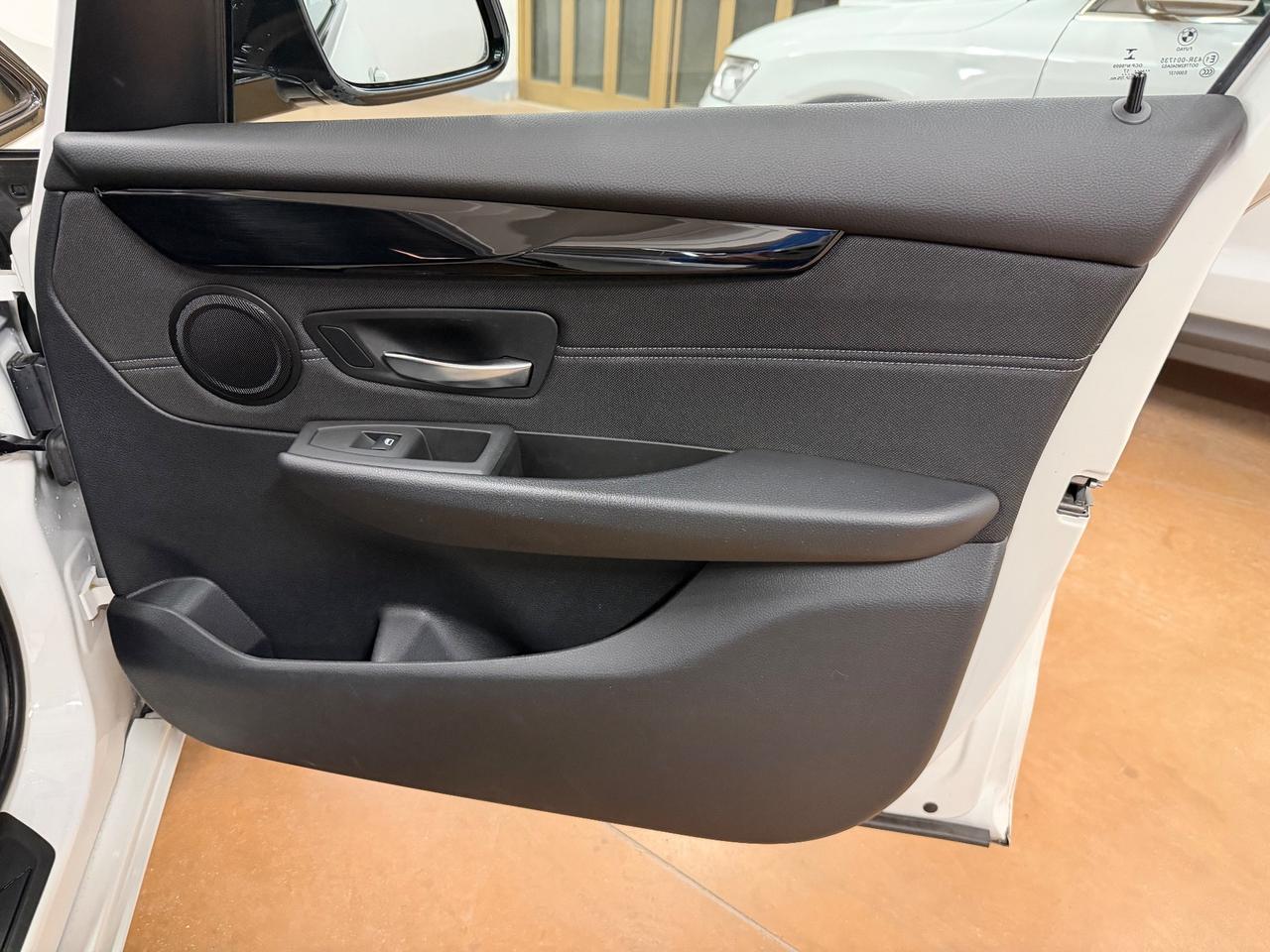 Bmw 220 220i sport tour