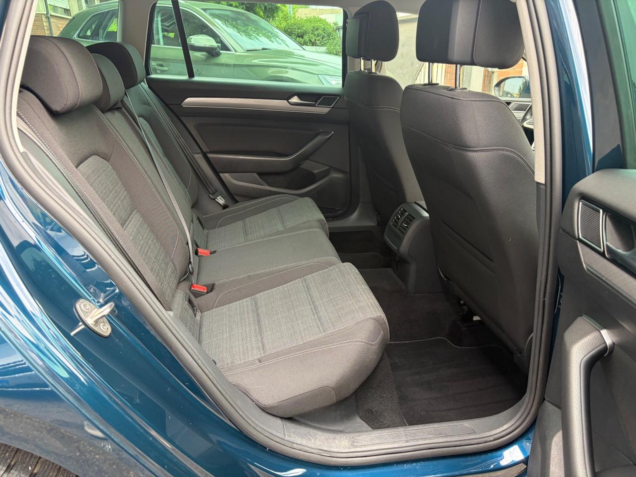 Volkswagen Passat Variant 2.0 TDI SCR EVO DSG Business