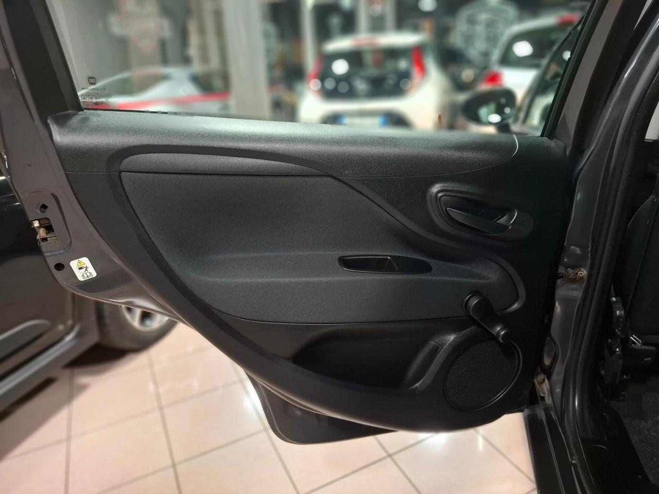 Fiat Punto Evo 1.4 benzina Neopatentato