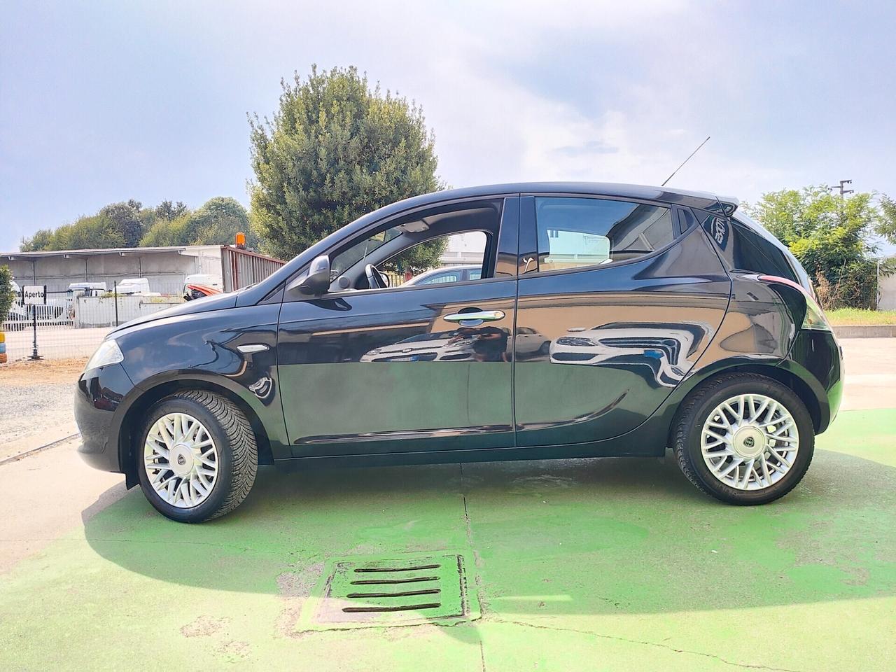 LANCIA YPSILON 1.2 GPL NEOPATENTATI