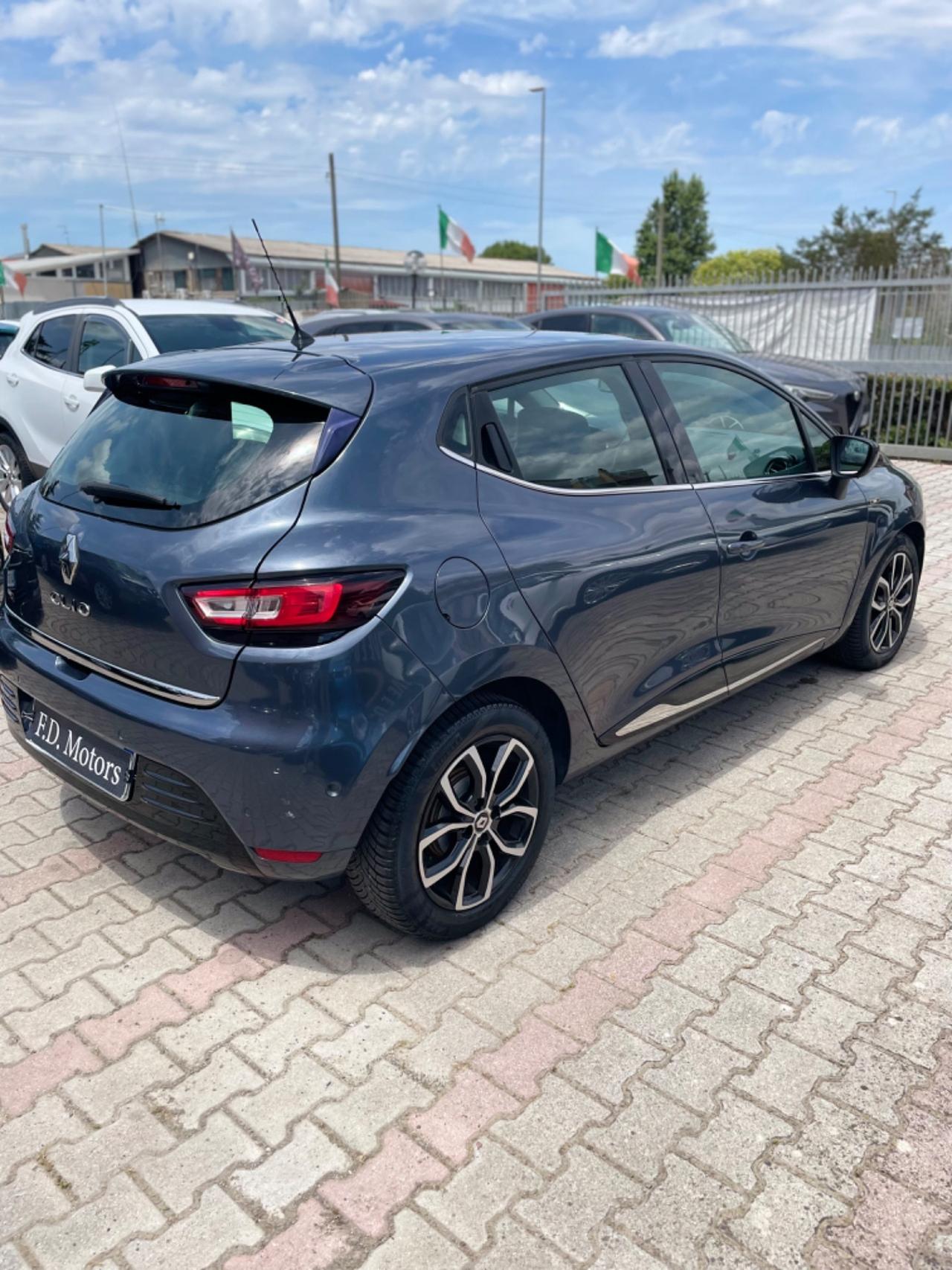 Renault Clio dCi 8V 90 CV 5 porte Moschino Intens