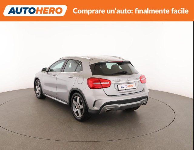 MERCEDES-BENZ GLA 200 d Automatic 4Matic Premium