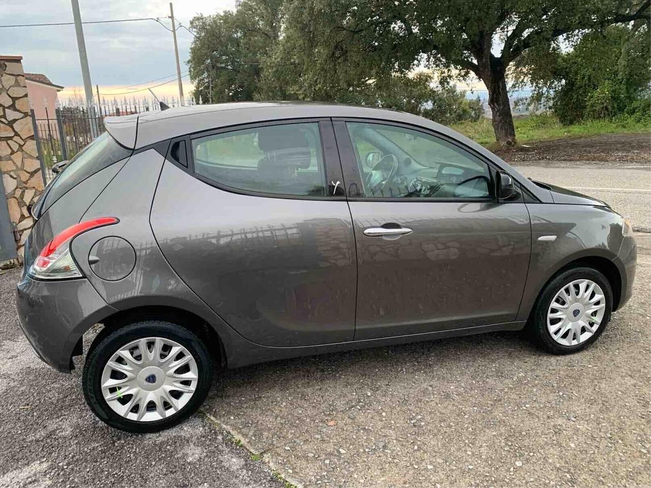 Lancia Ypsilon 1.3 MJT 95 CV