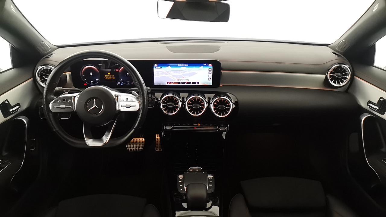 Mercedes-Benz CLA Sh.Brake - X118 - CLA Shooting Brake 200 d Premium auto