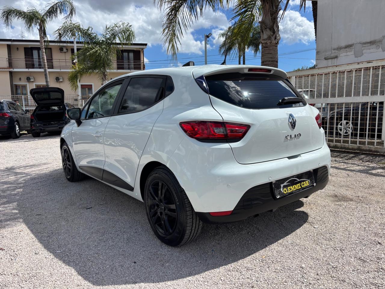 RENAULT CLIO 1.2 75CV 110.000KM