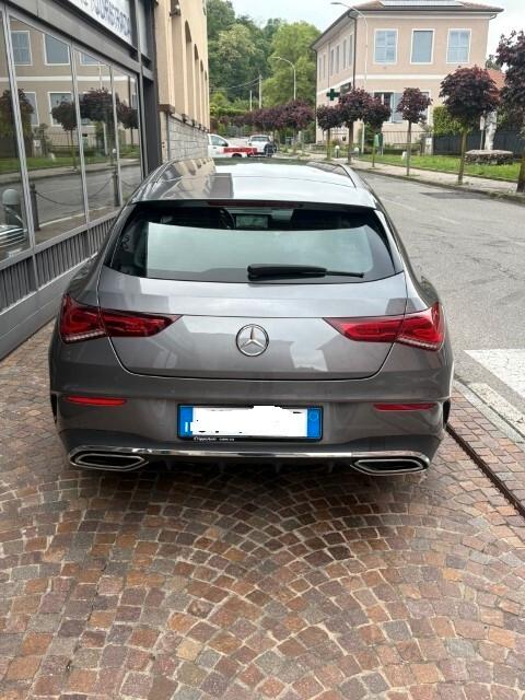 Mercedes-Benz CLA 180 Shooting Brake Premium Automatica