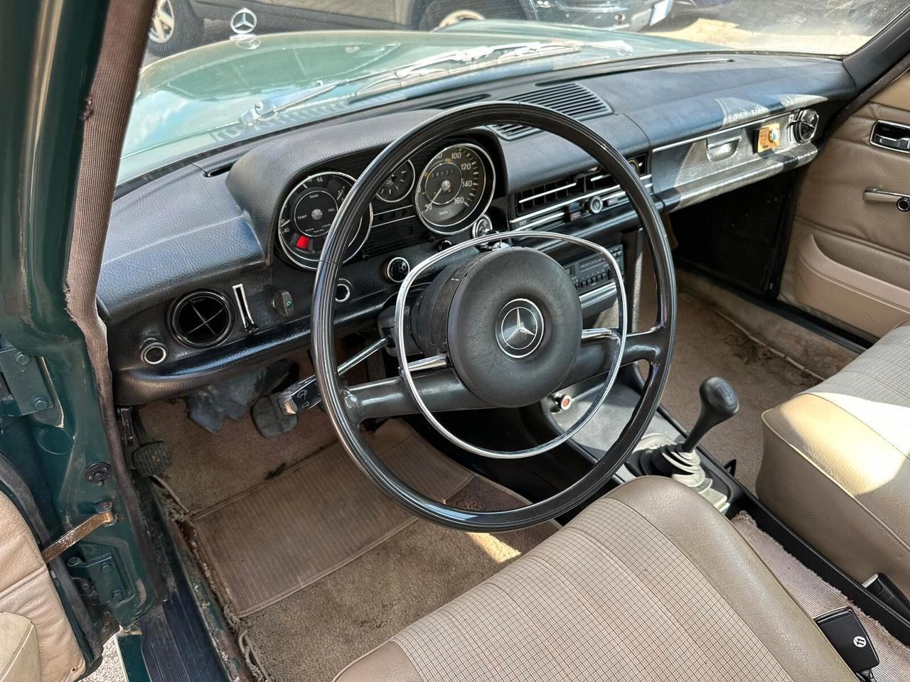 Mercedes-benz 220 220D