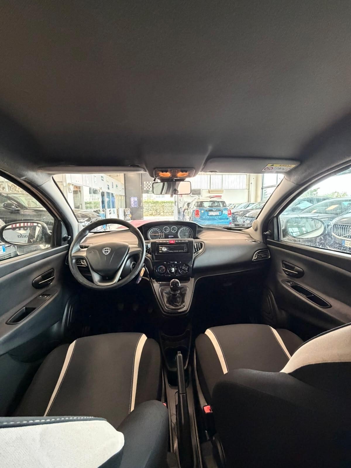 Lancia Ypsilon 1.2 69 CV 5 porte GPL Ecochic Gold