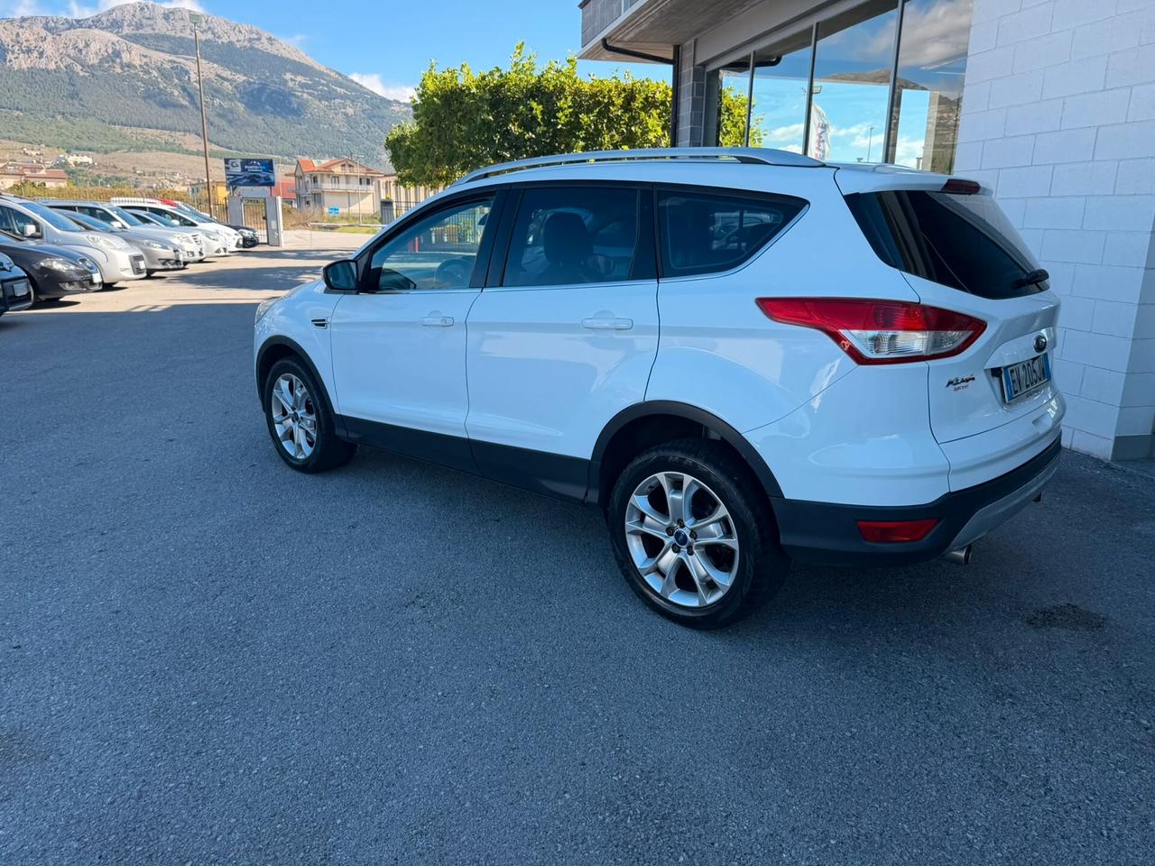 Ford Kuga 2.0 TDCI 140 CV 4WD Titanium