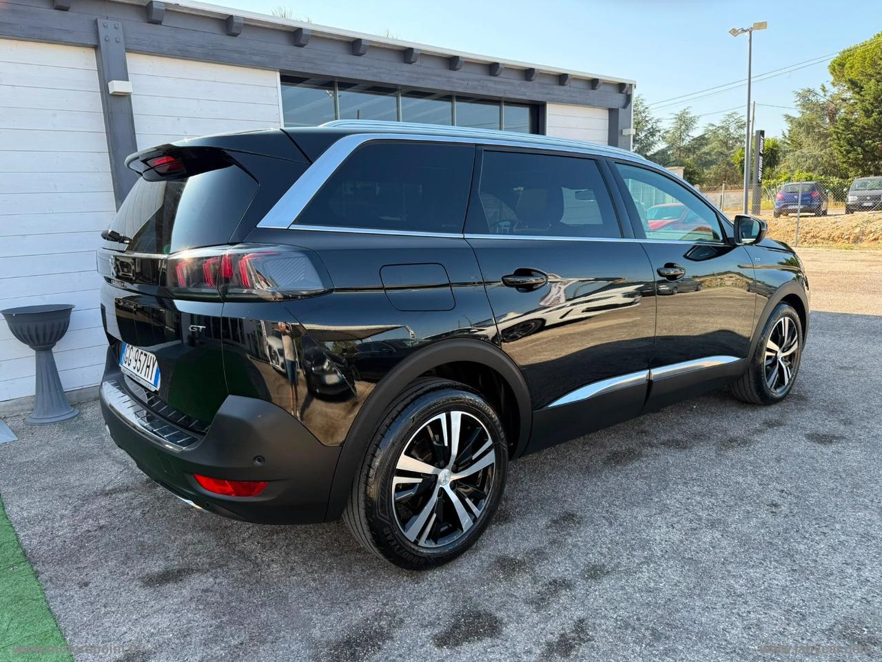 PEUGEOT 5008 BlueHDi 130 S&S GT Line