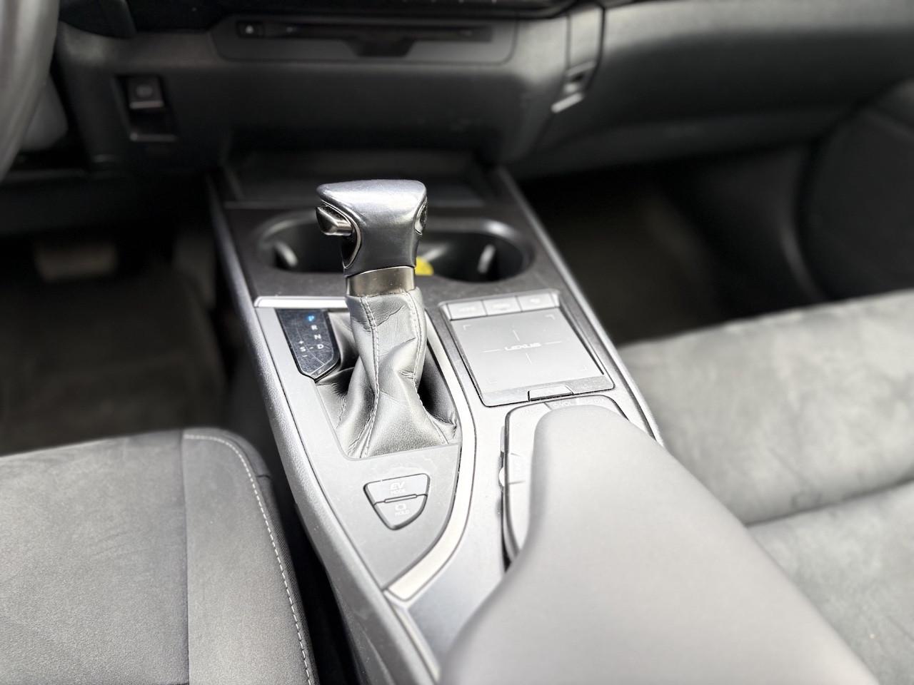 Lexus UX 2.0 Hybrid 146CV E6 - 2022