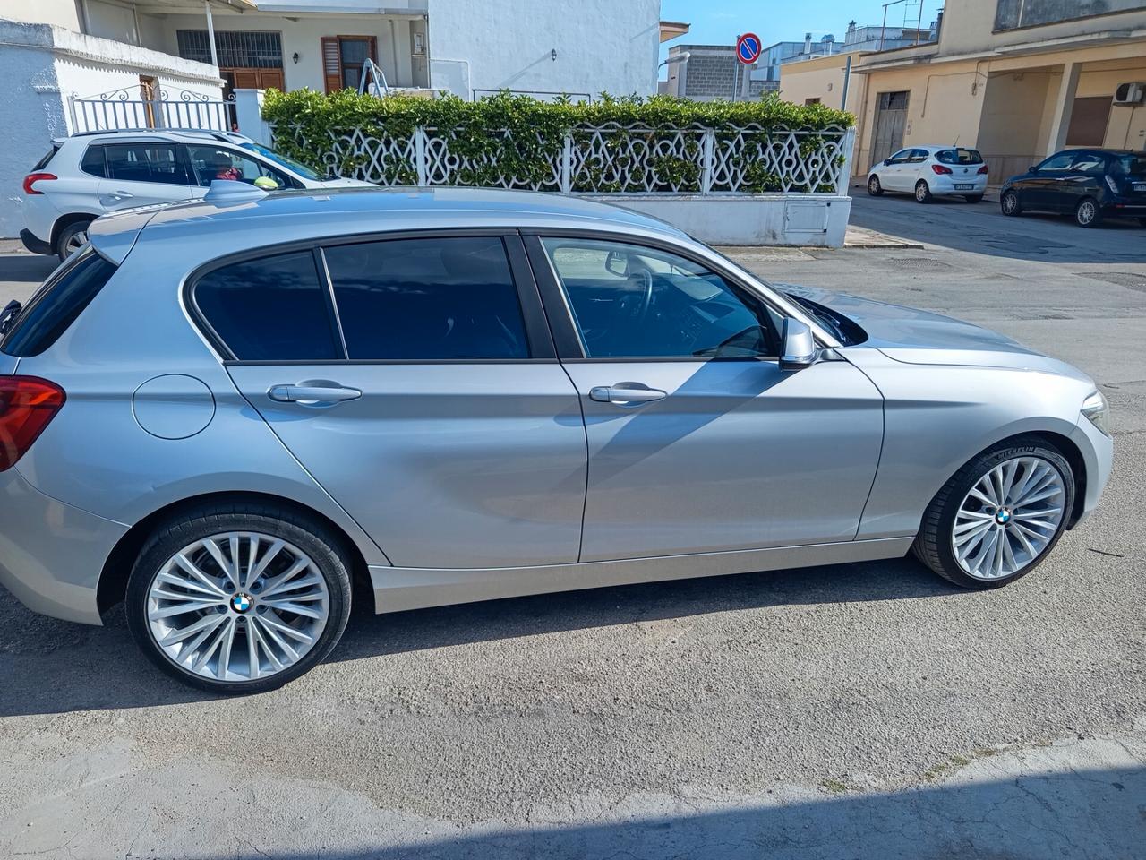 Bmw 116d 5p. Urban