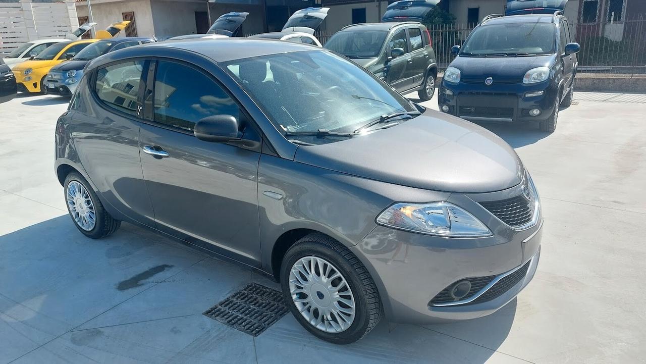 Lancia Ypsilon 1.2 69 CV 5 porte 2017