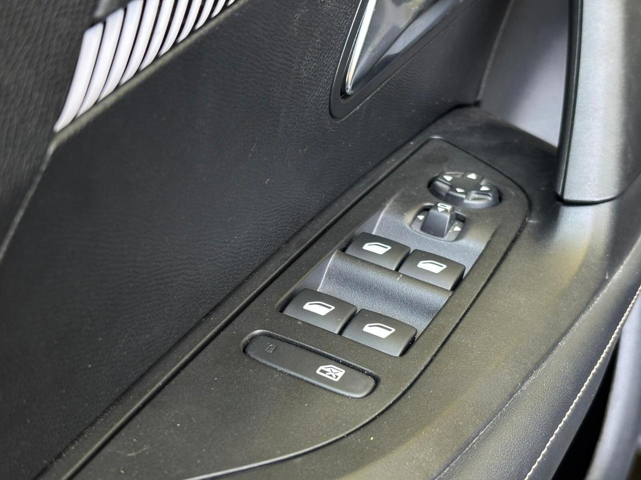 Peugeot 2008 PureTech 130 S&S EAT8 Allure