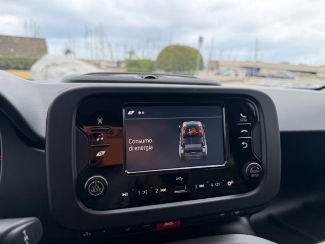 FIAT Panda 1.0 HYBRID CITY LIFE+CLIMATRONIC+SCHERMO+5POSTI