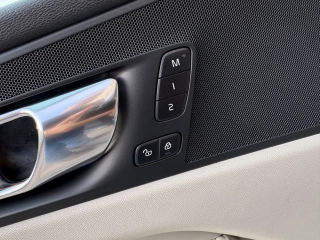 VOLVO XC60 B4 (d) automatico Plus Bright N1 (AUTOCARRO 5 P)